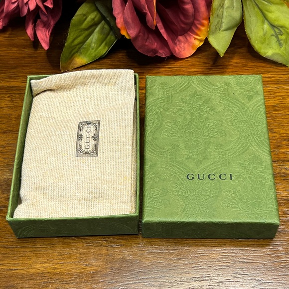 Authentic Gucci Sherry Line Key Holder - EUC - Picture 3 of 8